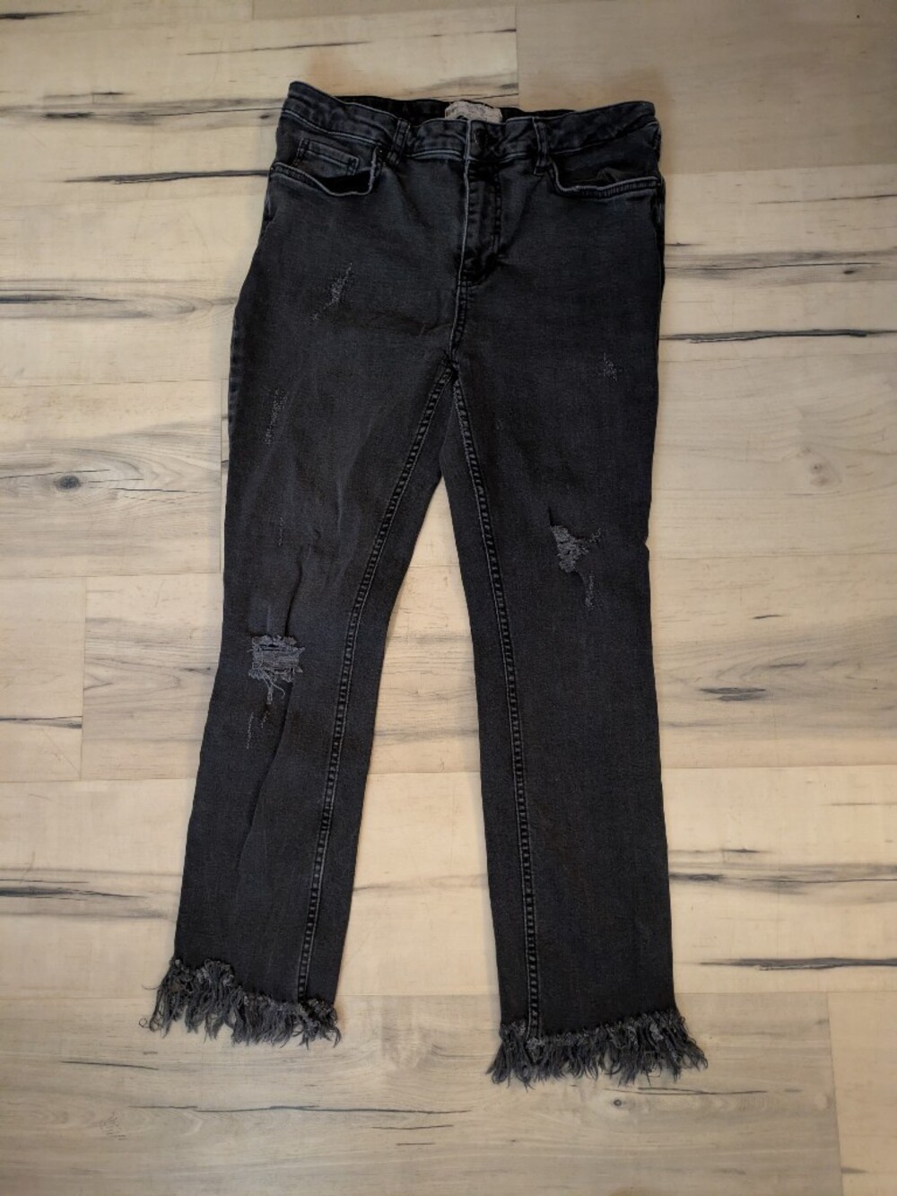 Free People Great Heights Distressed Skinny Jeans sz 30